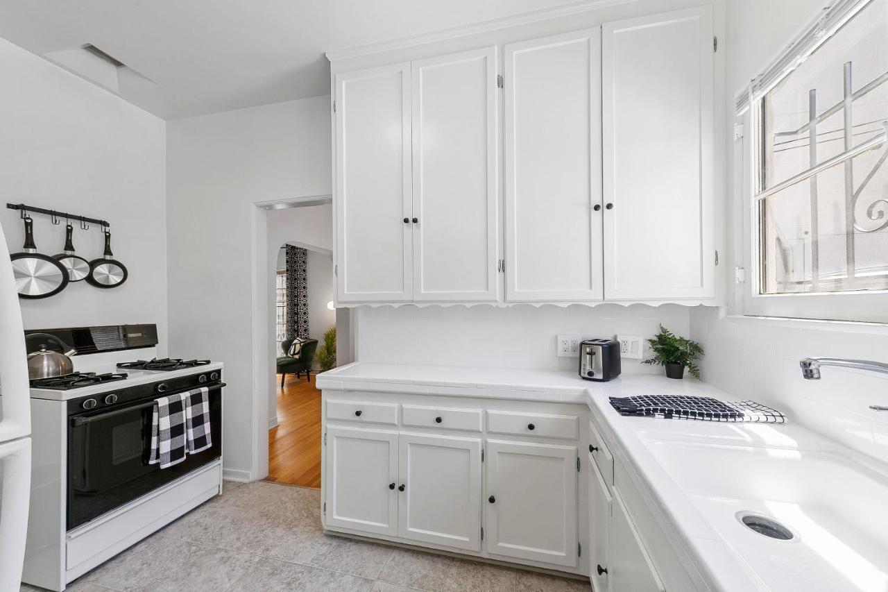 Beverly Hills Stylish & Central 1 Bedroom Apt + Parking Los Angeles Exteriör bild