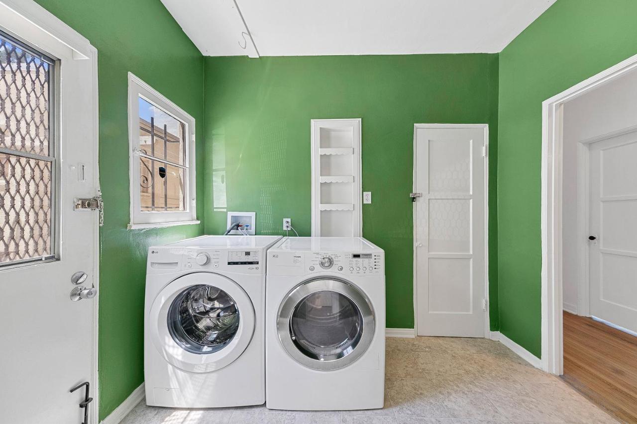 Beverly Hills Stylish & Central 1 Bedroom Apt + Parking Los Angeles Exteriör bild
