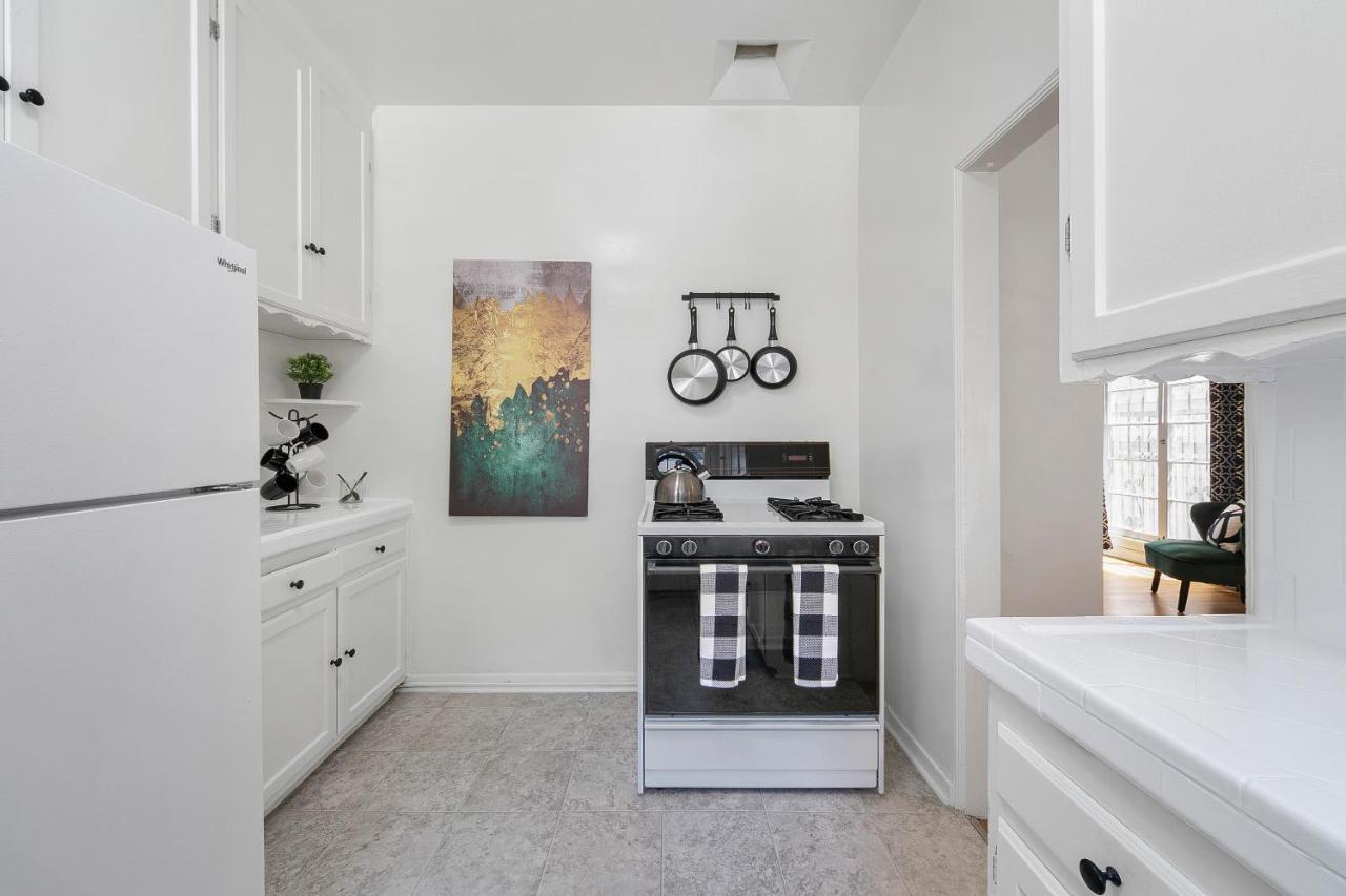 Beverly Hills Stylish & Central 1 Bedroom Apt + Parking Los Angeles Exteriör bild